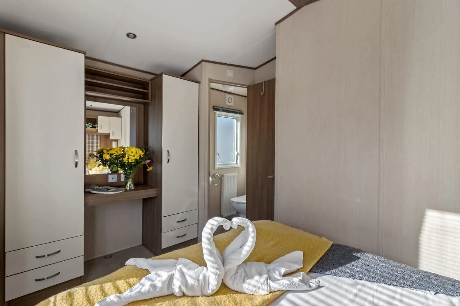 Horská chata Retreat At The Lake - Fishing Lakes, Heated Outdoor Swimming Pool 500Yrds Exeter